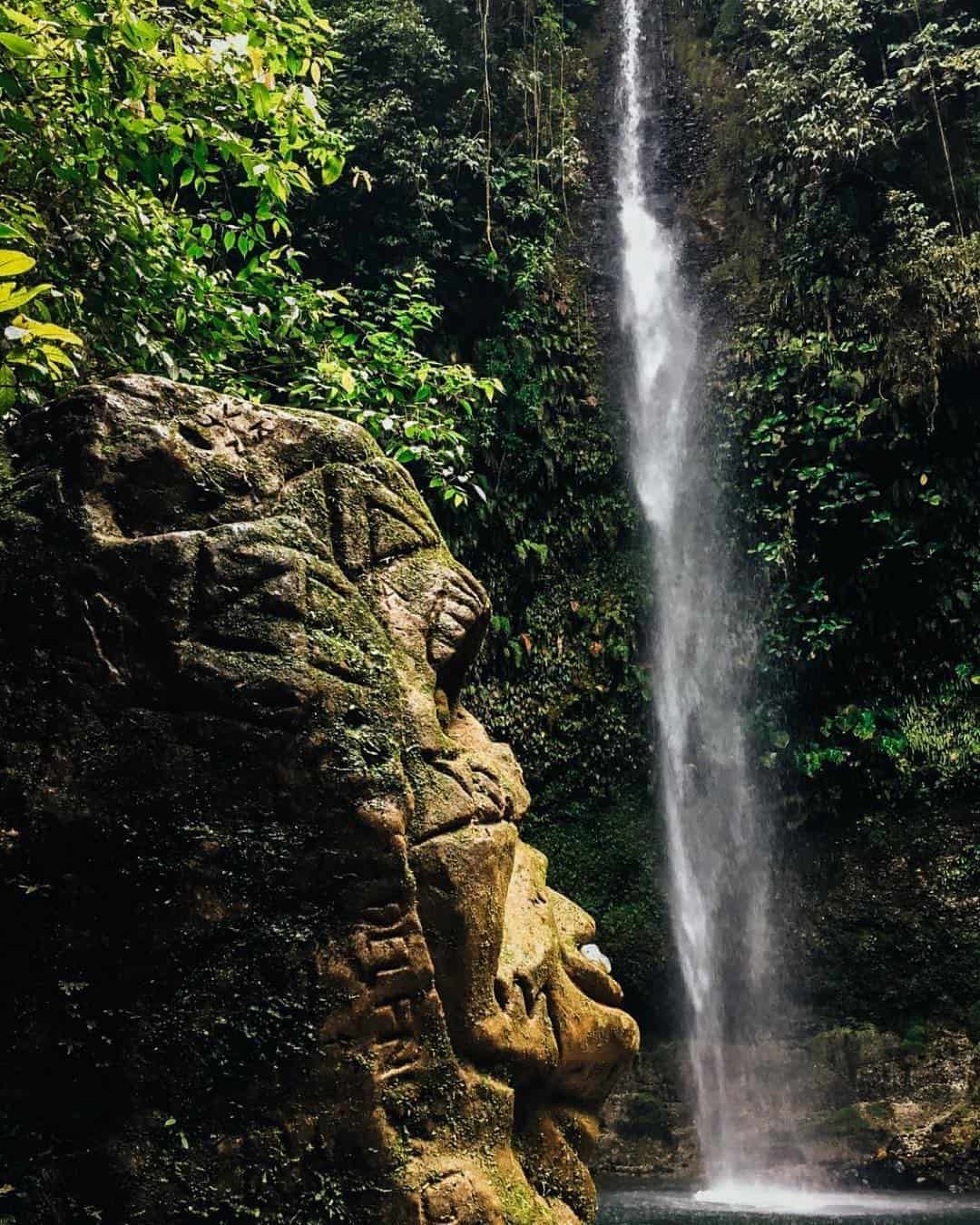 Cascada Hola Vida
